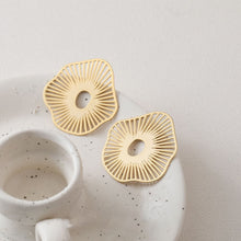 Cargar imagen en el visor de la galería, Colgante calado irregular, chapado en oro de 14 quilates, oro mate y plata, colgante para collar ZZ099