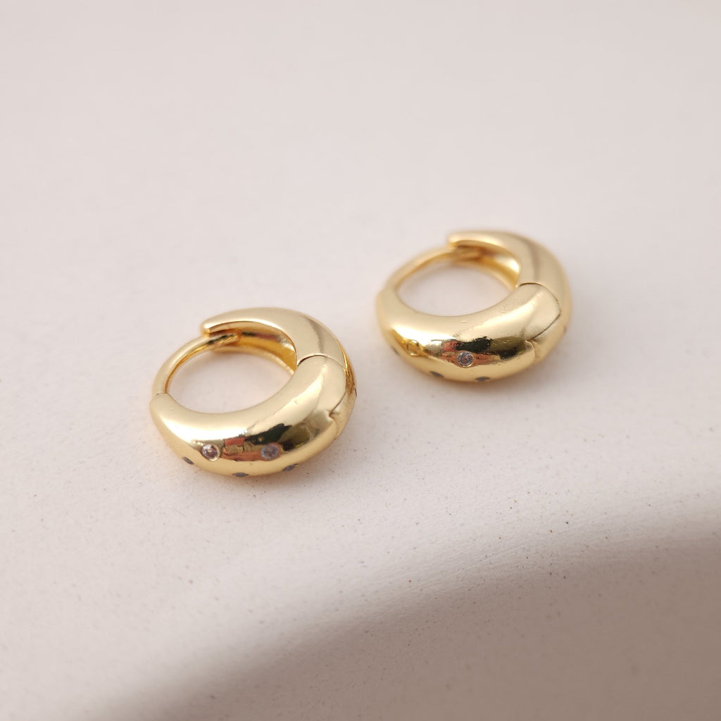 Small Gold Ear Hoops, 12*11.6mm, 18K Gold Plated Leverback Earrings, Huggie Hoops Earring S1183