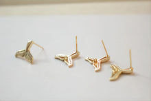 تحميل الصورة إلى عارض المعرض، أقراط أذن أنيقة على شكل صدفة/ذيل سمكة مع حلقة، من الذهب عيار 14 قيراطًا، وفضة S925، خالية من النيكل، أقراط أذن مرصعة بالصدف JJ018