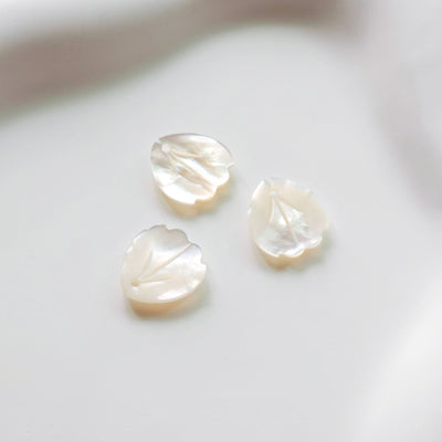 Leaf Shape White Mother-of-Pearl, MOP Shell Pendant, White Nacre, Shell Charm, Mother of Pearl Jewelry Making Findings RY024