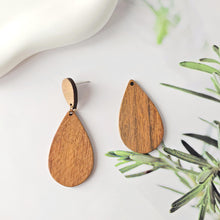 Load image into Gallery viewer, 2PCS Christmas Tree Shape Wood Charms, Christmas Wooden Pendant, Reclaimed Walnut Wood, Geometric Statement Wood Earrings Diy Ideas JT1006