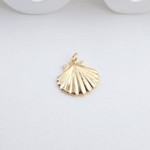 Load image into Gallery viewer, Gold Marine Life Pendant, 18k Gold Plated Brass Charm, Polish Gold Shell Pendant, Starfish Charm, Necklace Making, Jewelry Findings S1299