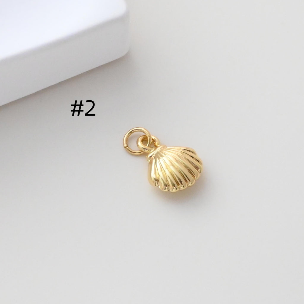 Gold Plated Seashell Charm, Seashell Pendant, 18k Gold Plated Brass, Bracelet Making, Jewelry Findings S1311