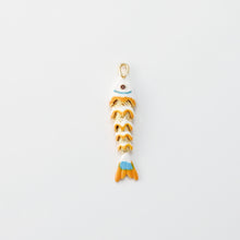 Cargar imagen en el visor de la galería, Dijes de pez esmaltado, dijes de vida marina, dijes de pez chapados en oro de 18 quilates, para hacer pulseras y aretes, accesorios de joyería S1460