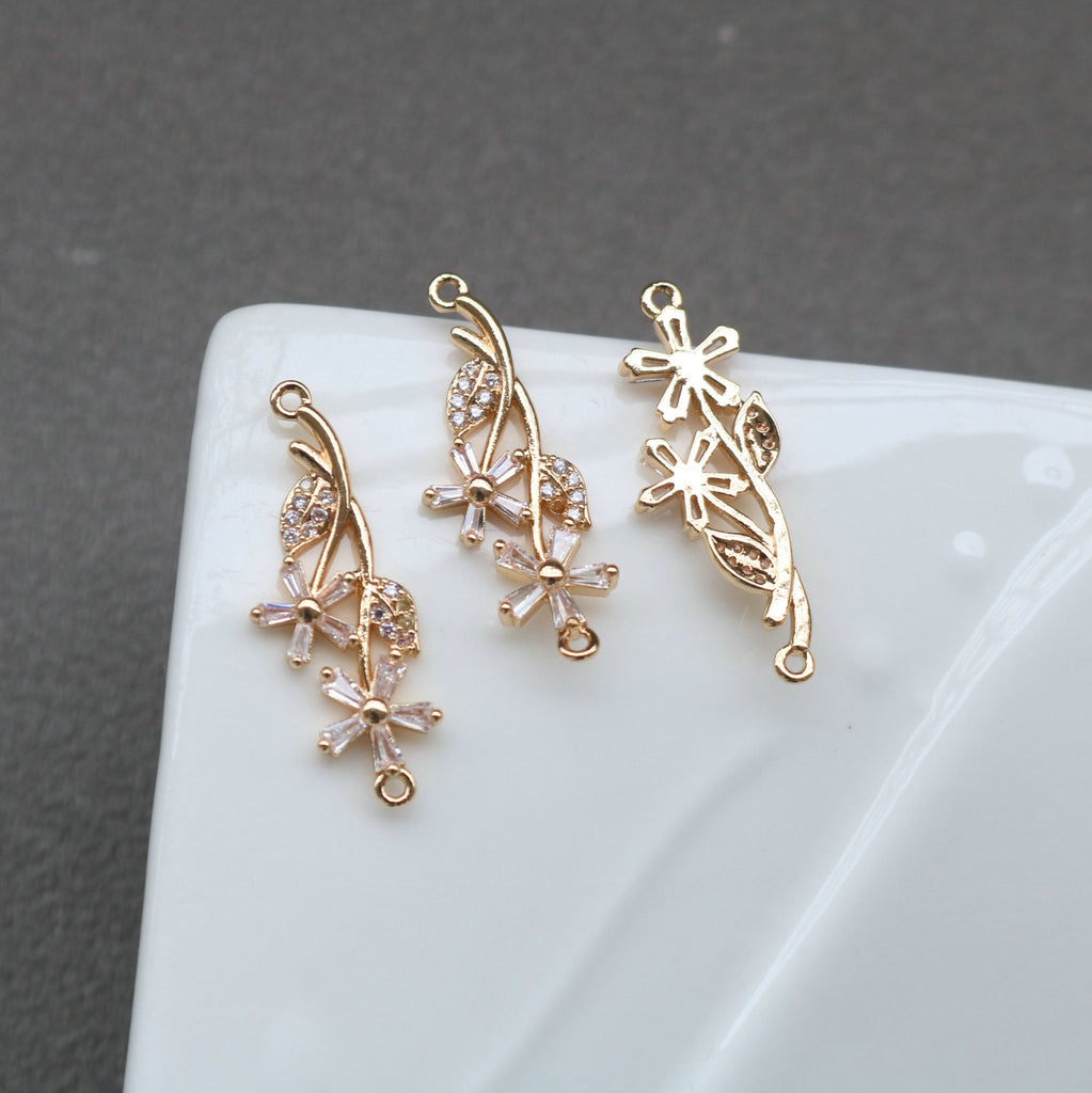 CZ Pave Leaf Charm, Cubic Zircon Crystal Leaf Pendant, Bracelet Necklace Pendant, 14K Real Gold Plated Charm, Jewelry Findings HL019-F190