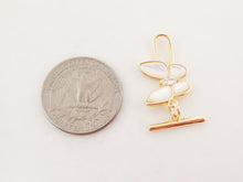 Load image into Gallery viewer, Butterfly OT Toggle Clasps, 18K Gold Plated OT Buckle, Mother of Pearl, Necklace Closure, Connectors Clasps, Jewelry Findings ZX048