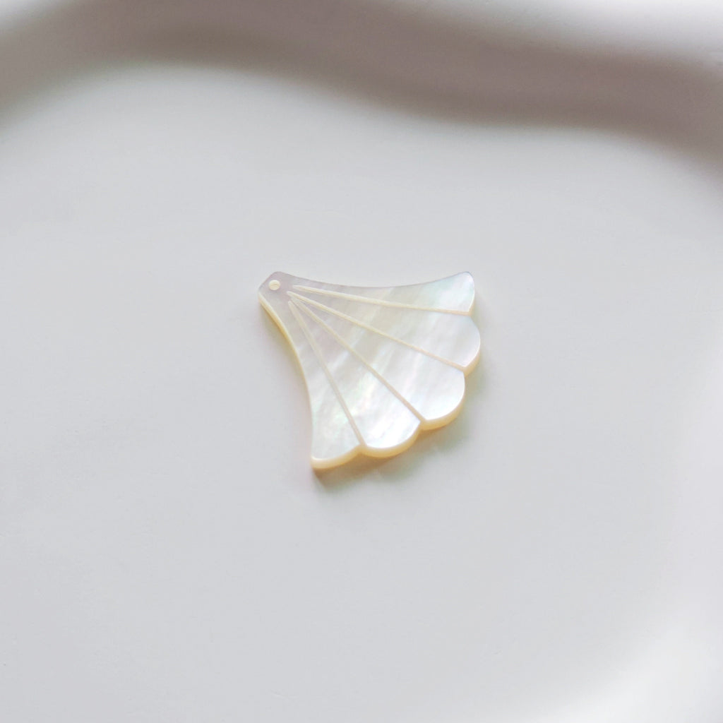Fan-shaped White Mother-of-Pearl, MOP Shell Pendant, Sector White Nacre, Shell Charm, Mother of Pearl Jewelry Making Findings RY023