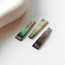 Load image into Gallery viewer, Rectangular Black Mother-of-Pearl, MOP Shell Pendant, Engraved Black Nacre, Shell Charm, Rectangular Shell Jewelry Making Findings RY040