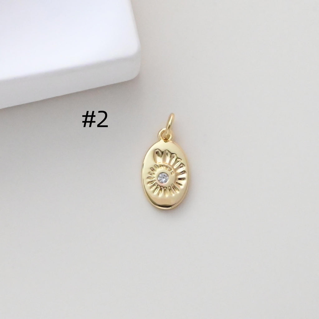 Gold Plated Seashell Charm, Round Seashell Pendant, 18k Gold Plated Brass, Bracelet Making, Jewelry Findings S1312