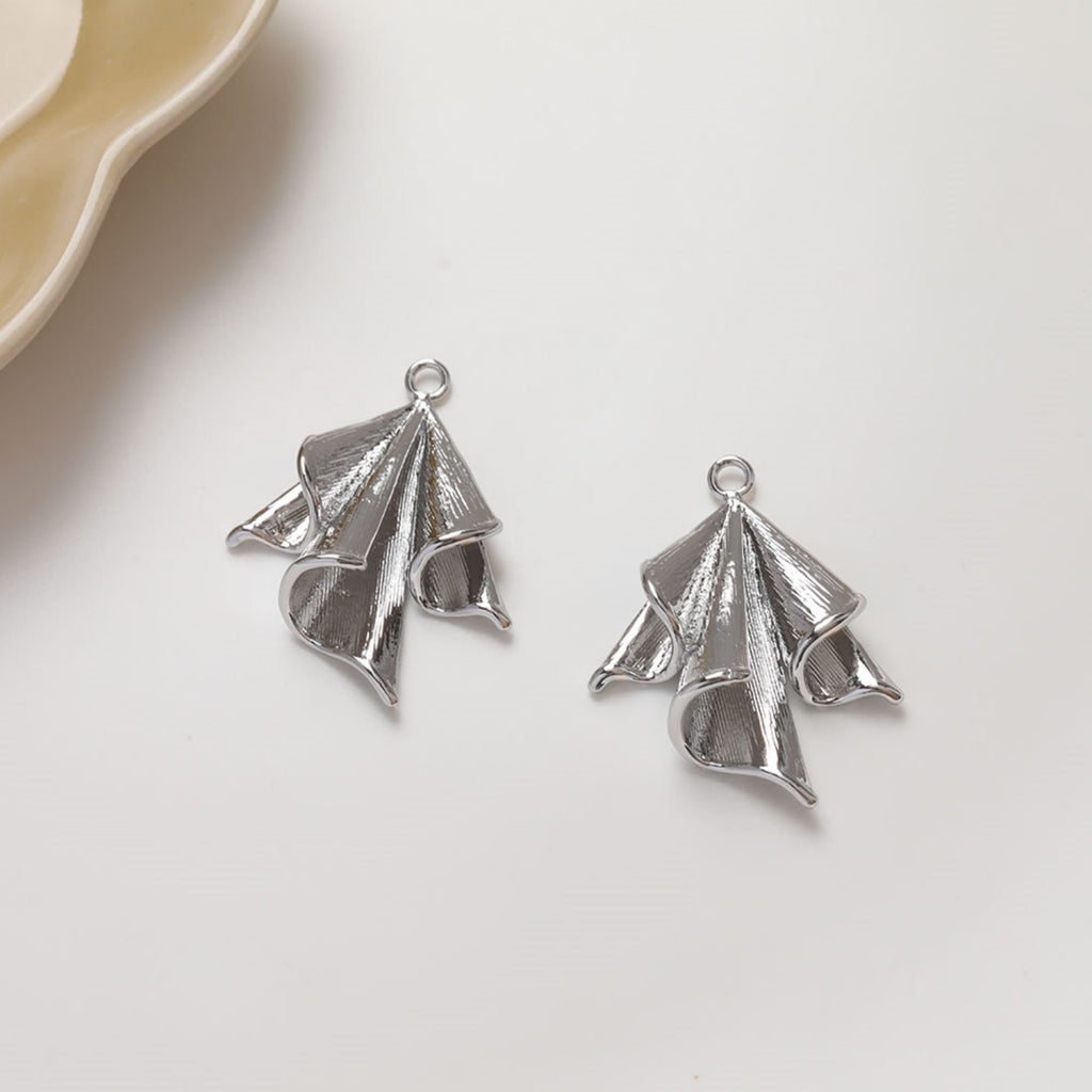 Wrinkled Pendant, Pleted Charm, Wedding Pendant, 14K Gold Plated, Necklace Making Charms, Jewelry Findings ZZ041