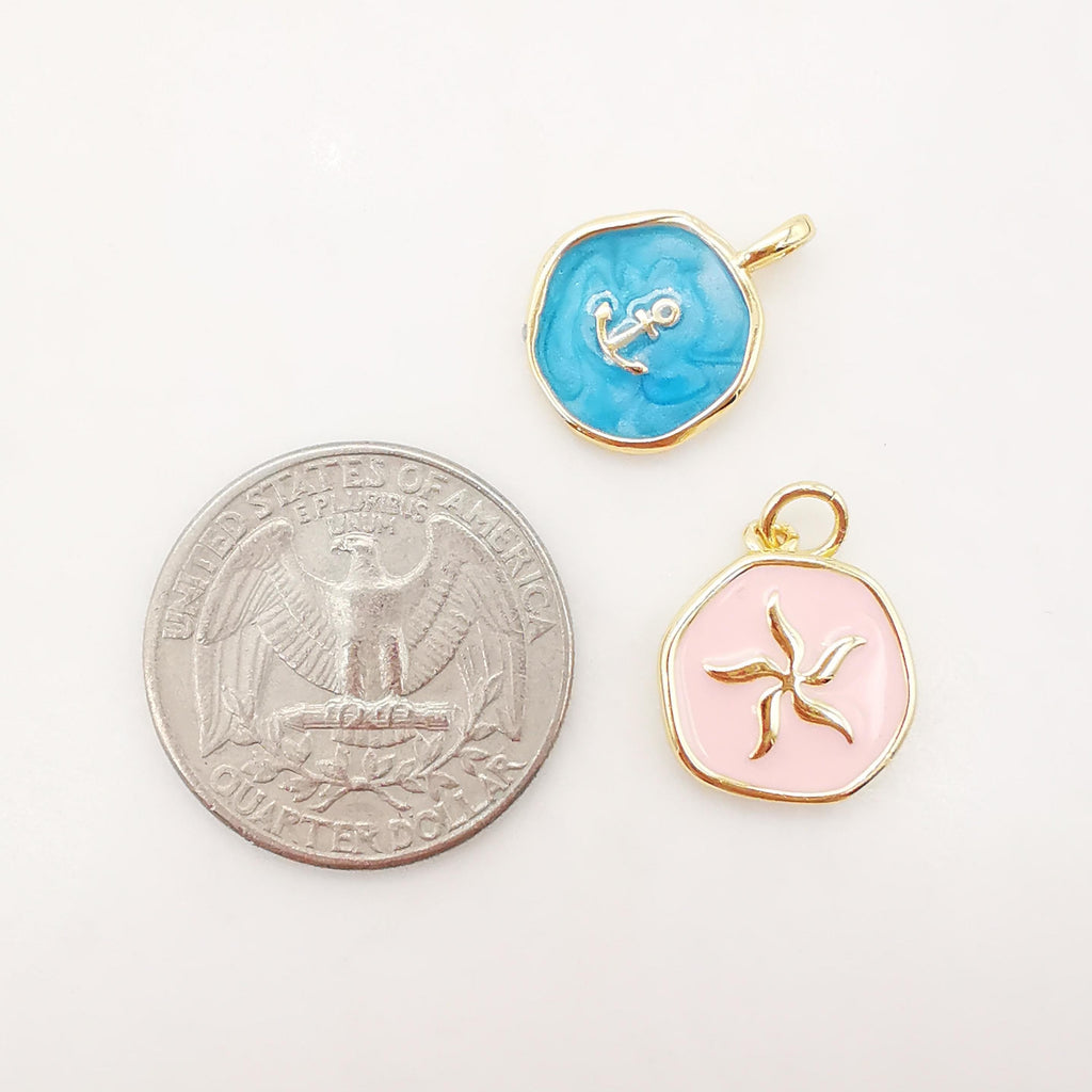 Dije de moneda redonda de esmalte multicolor, chapado en oro de 18 quilates, con forma de cruz, ancla, abejas, timón y caballito de mar, 14 mm, ideal para collares y pulseras, S1076