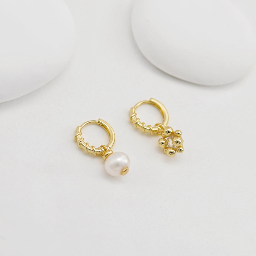 Twisted Ear Hoops, Round Hoops, 14mm, 18K Gold Plated Leverback Earrings, Huggie Hoops Earring D0513