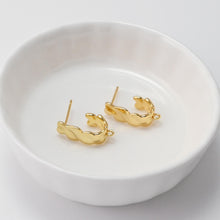 تحميل الصورة إلى عارض المعرض، أقراط مطوية على شكل حرف U مع حلقة، مطلية بالذهب عيار 18 قيراطًا، خالية من النيكل، دبوس من الفضة الاسترلينية S925، أقراط أذن مضادة للحساسية D0458