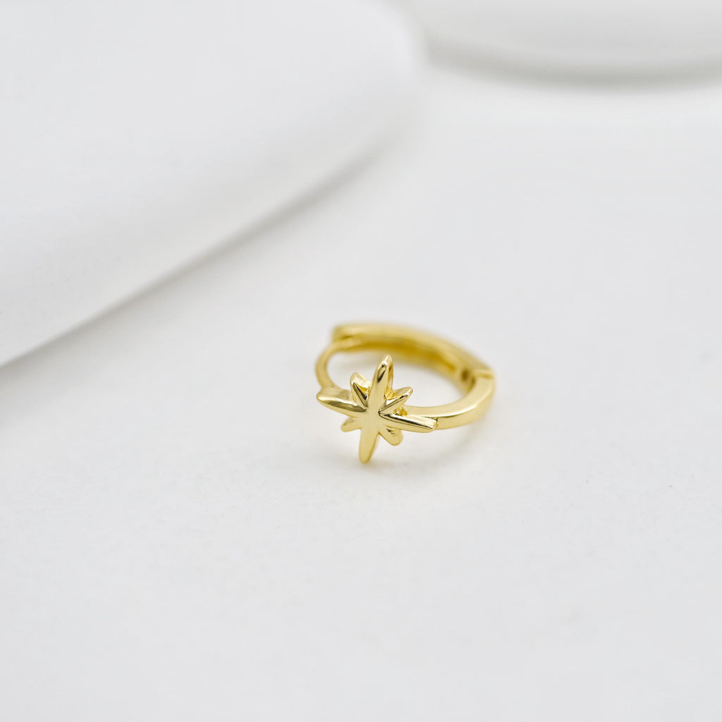 Star Ear Hoops, Round Hoops, 14.5mm, 18K Gold Plated Leverback Earrings, Huggie Hoops Earring D0535