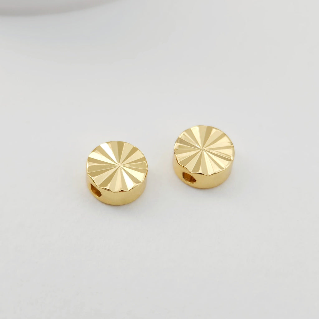 Triangle Spacer Beads, 18K Gold Plated , Dainty Bracelet Necklace Making Beads, Jewelry Finding S325