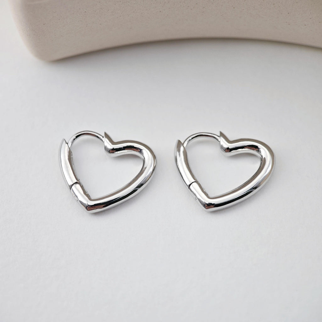 Heart Hoop Earring, Huggie Hoops Earring Finding, Heart Ear Hoops, 17.8mm, 18k Gold/Silver hoop earrings S1236