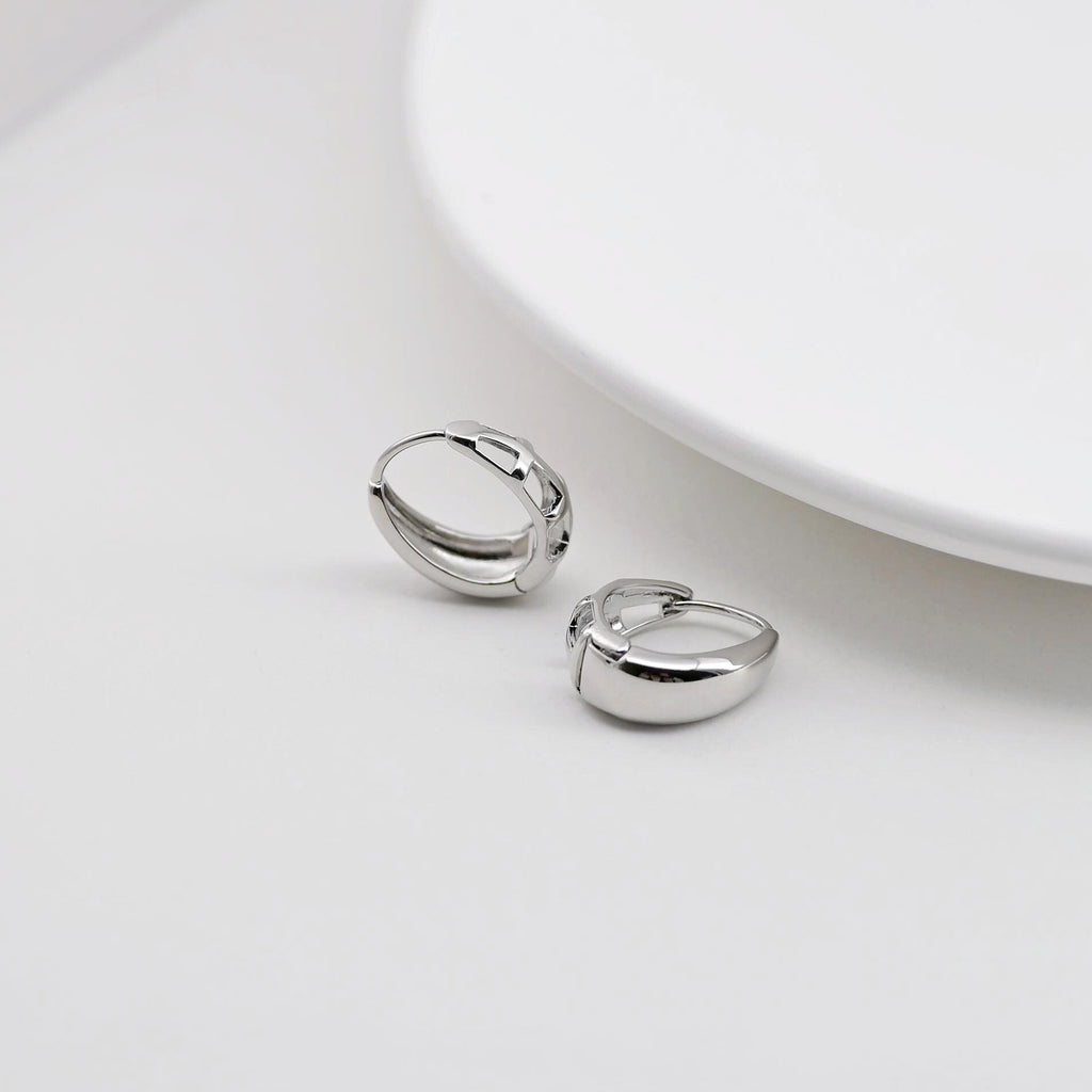 Gold Ear Hoops Pave CZ, Oval Hoops, 18.4mm, 18K Gold Plated Leverback Earrings, Huggie Hoops Earring D0571