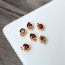 تحميل الصورة إلى عارض المعرض، 10 قطع من دلايات القلب الصغيرة، دلاية قلب مكعب، قلادة حب مرصعة بأحجار الزركونيا المكعبة مطلية بالذهب عيار 18 قيراطًا، قلادات لصنع القلائد، قطع مجوهرات HL124-F088