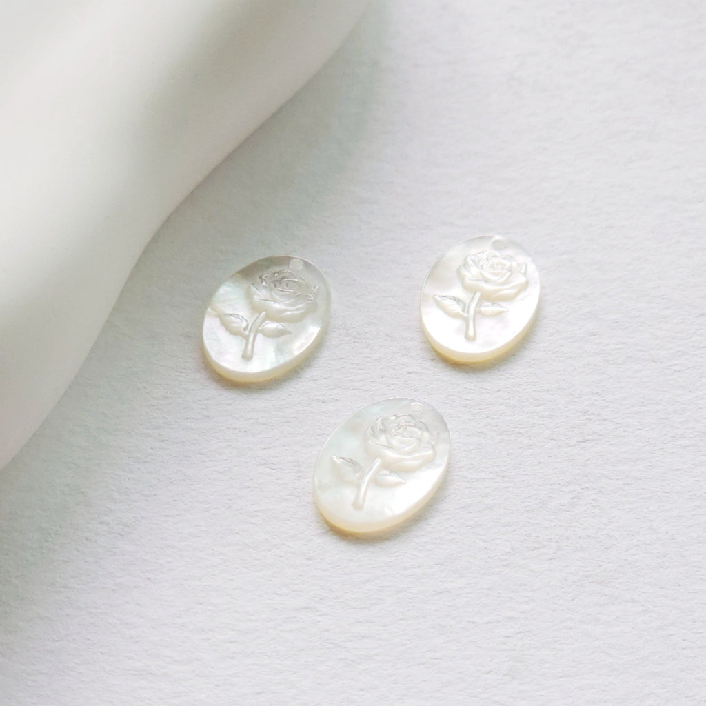 Oval-shaped Rose Mother-of-Pearl, MOP Shell Pendant, Engraved White Nacre, Shell Charm, Mother of Pearl Jewelry Making Findings RY031