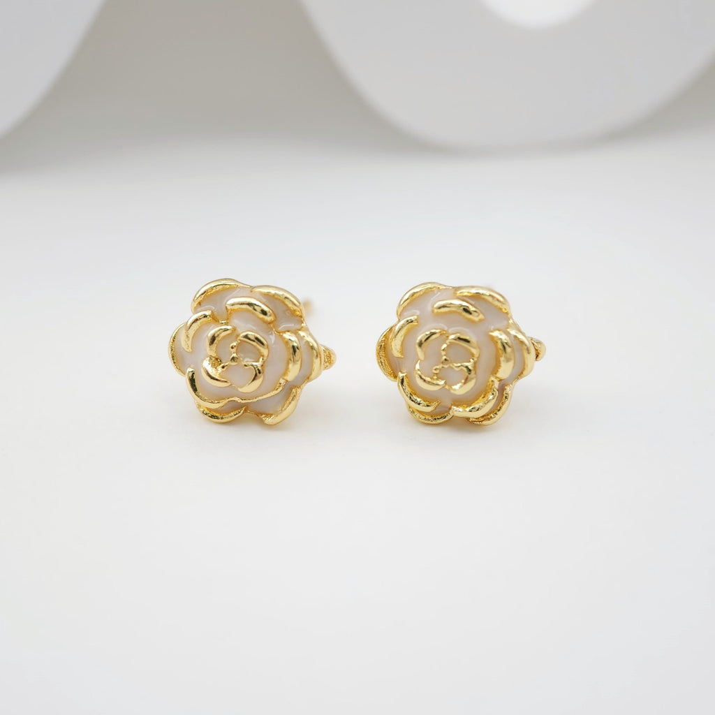 قرط زهرة الكاميليا مع حلقة، قرط نحاسي مطلي بالذهب الحقيقي عيار 18 قيراطًا مع حلقة، خالٍ من النيكل، أداة العثور على القرط S1102