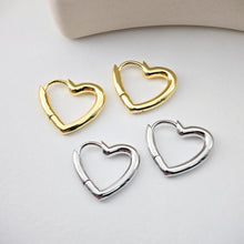 Load image into Gallery viewer, Heart Hoop Earring, Huggie Hoops Earring Finding, Heart Ear Hoops, 17.8mm, 18k Gold/Silver hoop earrings S1236
