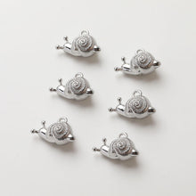 Cargar imagen en el visor de la galería, Colgante de cactus, colgante de caracol, colgante de cactus en oro de 14 quilates, dijes para collar GZ749